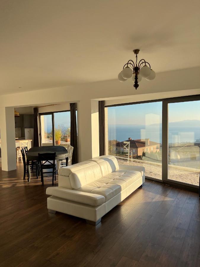 Apartment Nave Icici Bagian luar foto